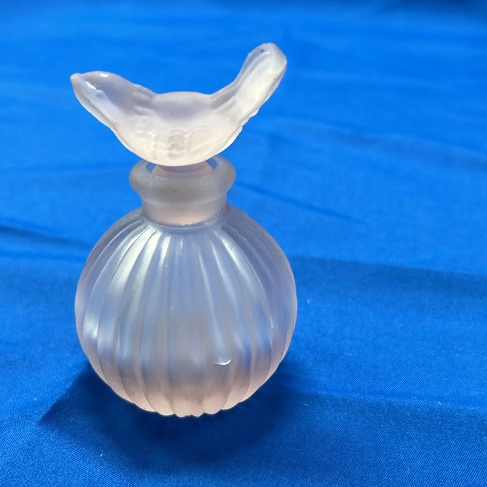 Vintage pink frosted Glass Perfume Bottle Bird Stopper Vanity